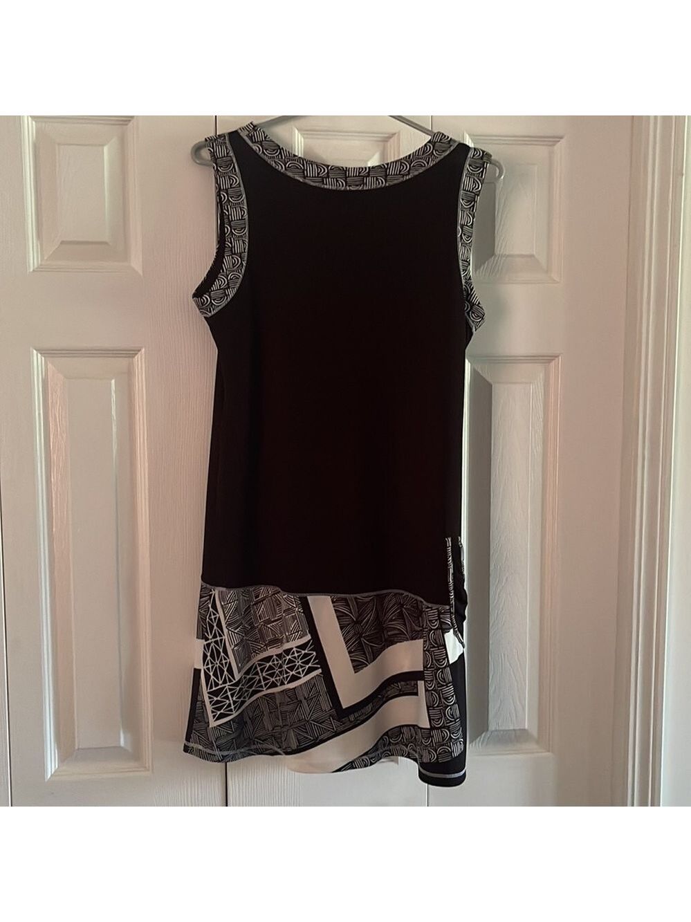 Joseph Ribkoff Dress Size 10🥰🥰 - Picture 3 of 3
